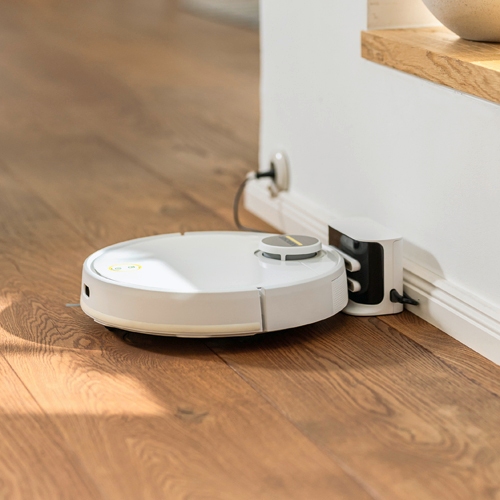 Robot Vaccum Cleaner with infrared sensor to localise the charging station