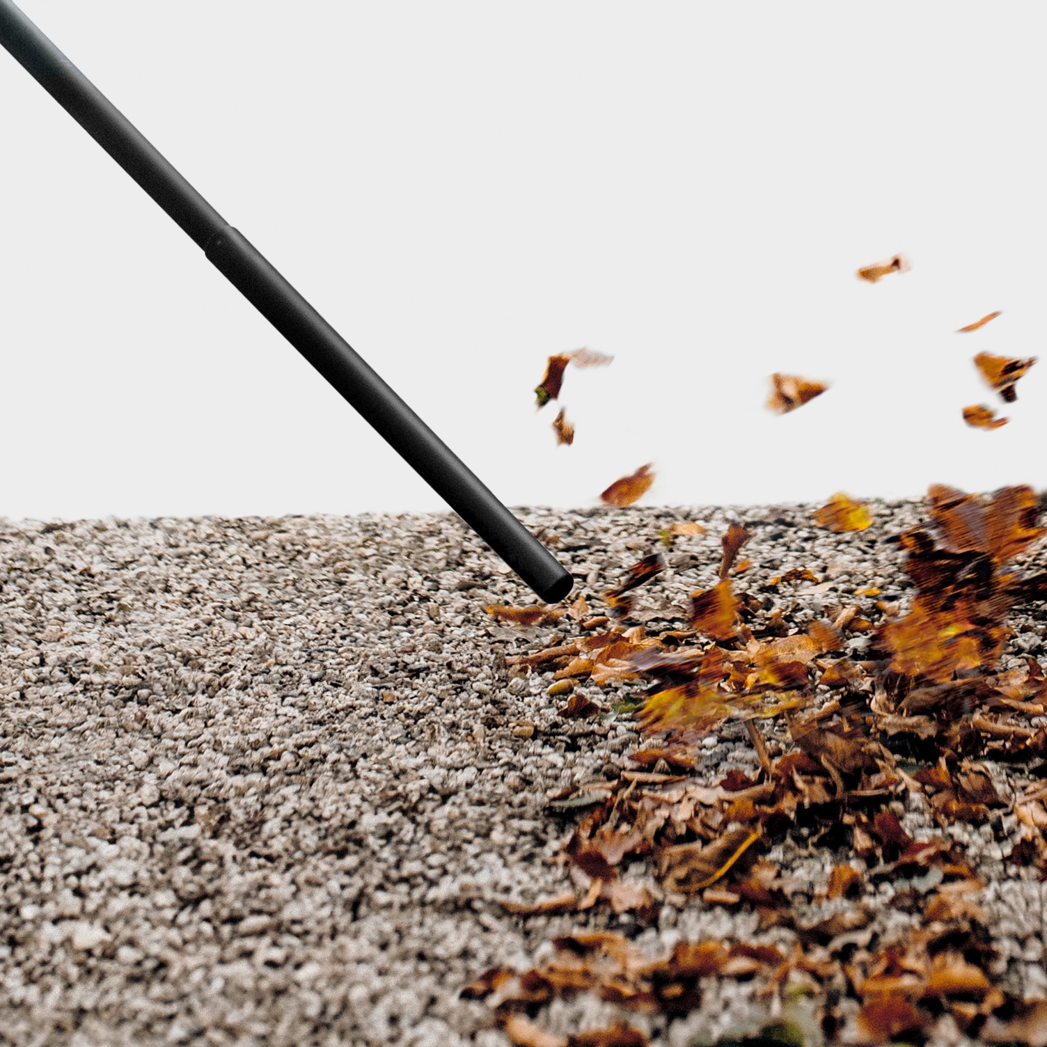 Blowing awax leaves with the wet and dry cleaner blower function