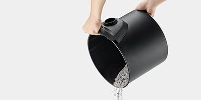 Easy handle ash vac