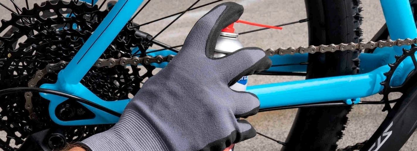 Bicycle chain is oiled