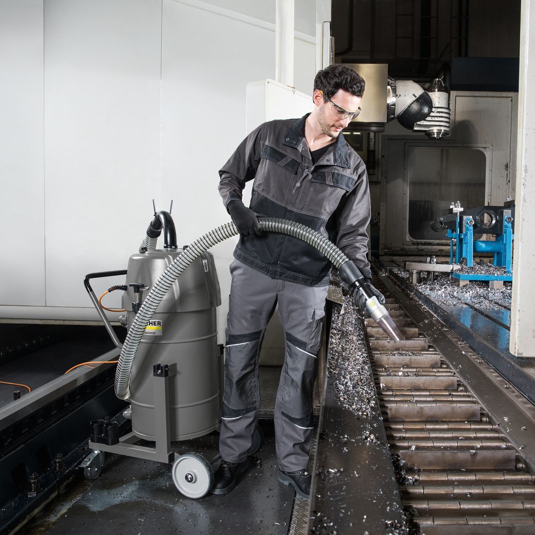 KÄRCHER INDUSTRIAL VACUUMS FOR LIQUIDS/SWARF