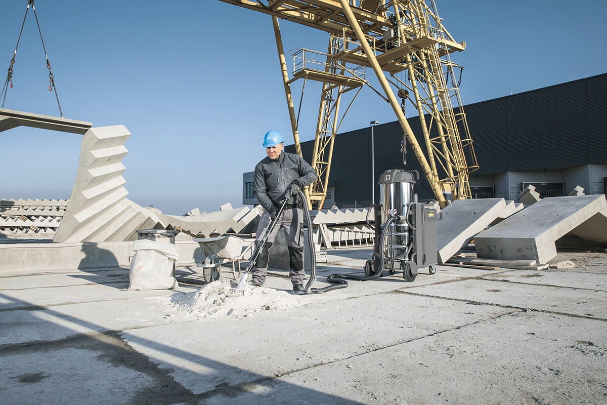 Removing construction dust with industrial vacuums