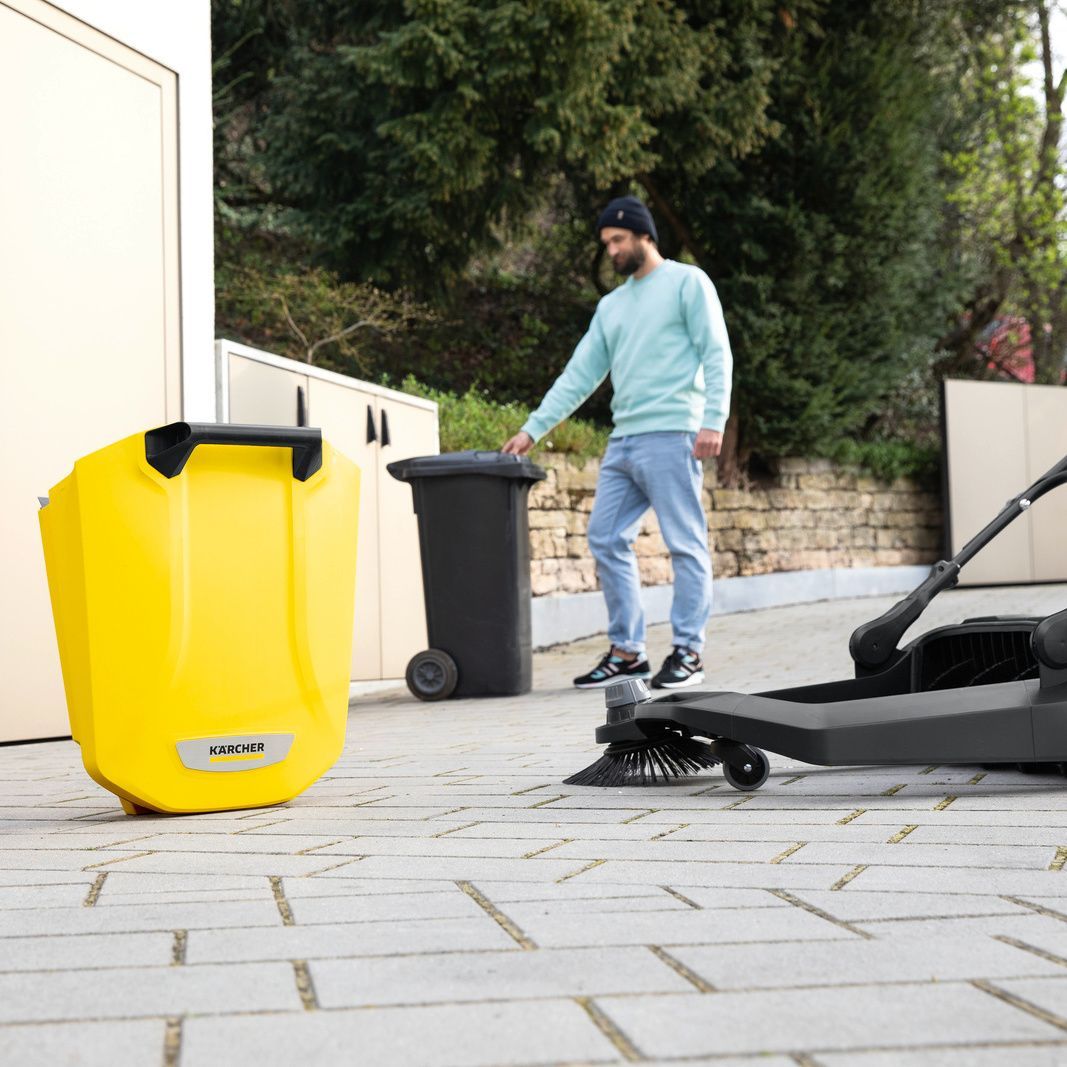 Stand-alone push sweeper