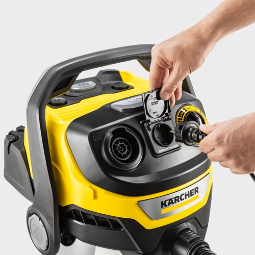 Detail image power outlet wet and dry vacuum cleaner