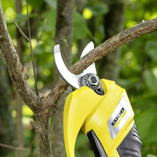 Bypass blade for precise and gentle cutting
