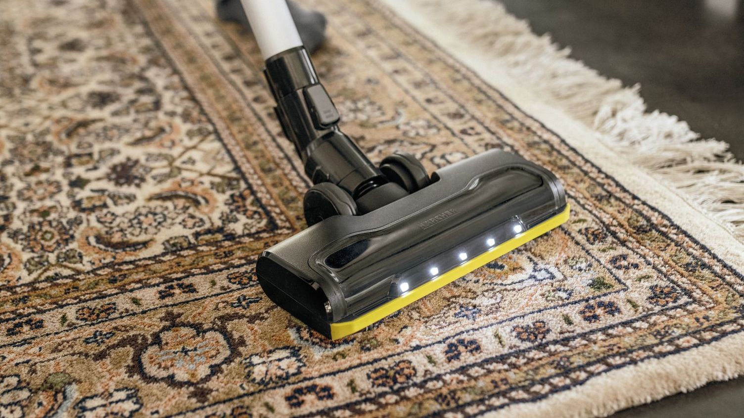 Vacuuming regularly Vacuuming regularly with Kärcher vacuum cleaners