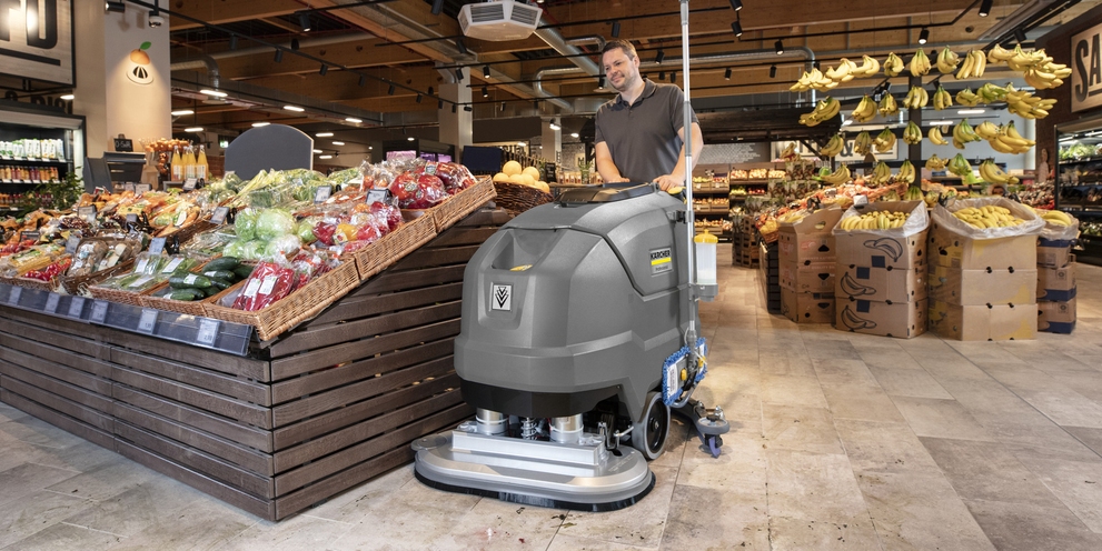 Floor cleaning with a Kärcher scrubber drier
