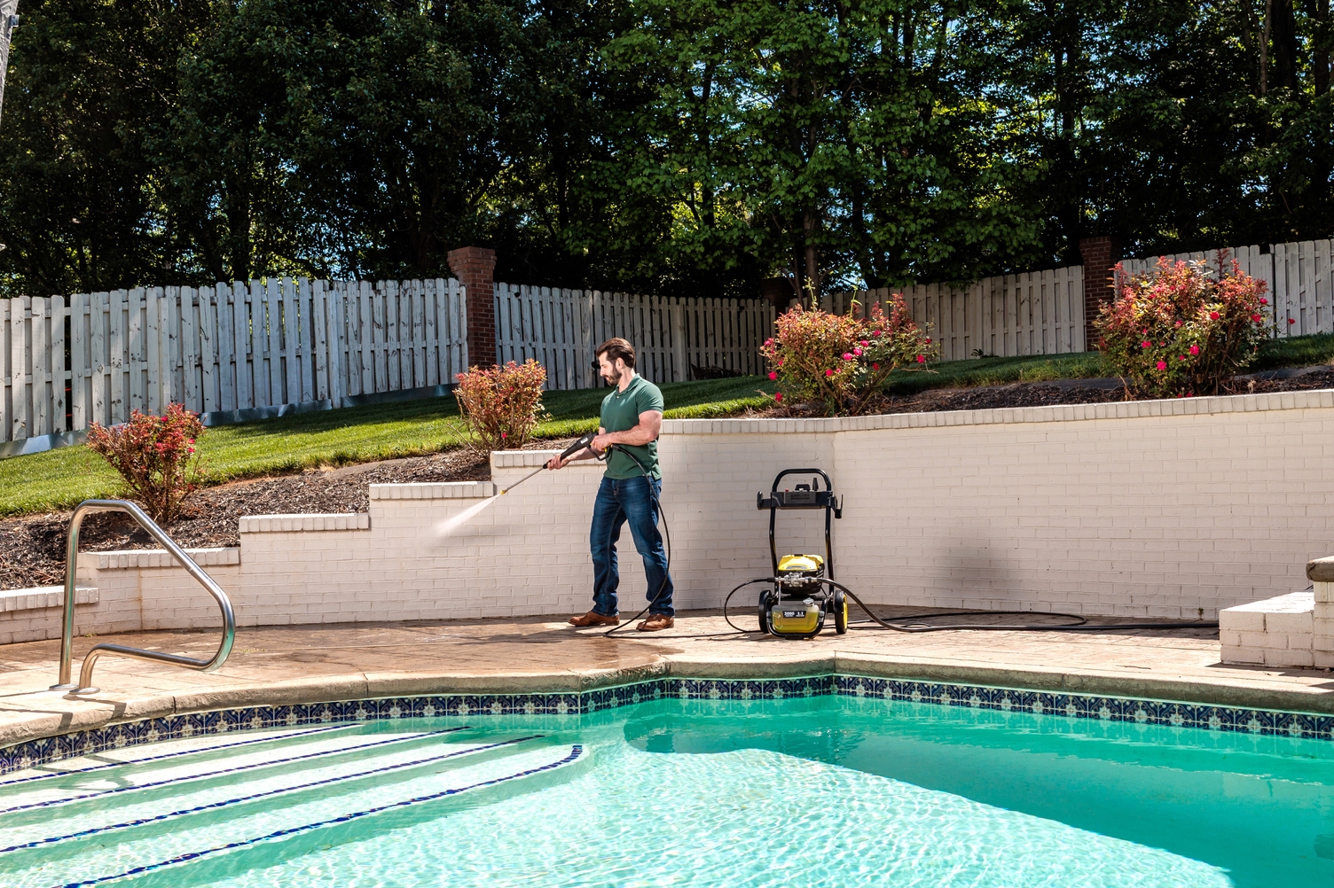K3000E Pressure Washer Cleans White Brick Wall