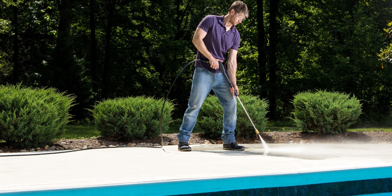 Karcher G3000 Gas Pressure Washer Cleans Pool