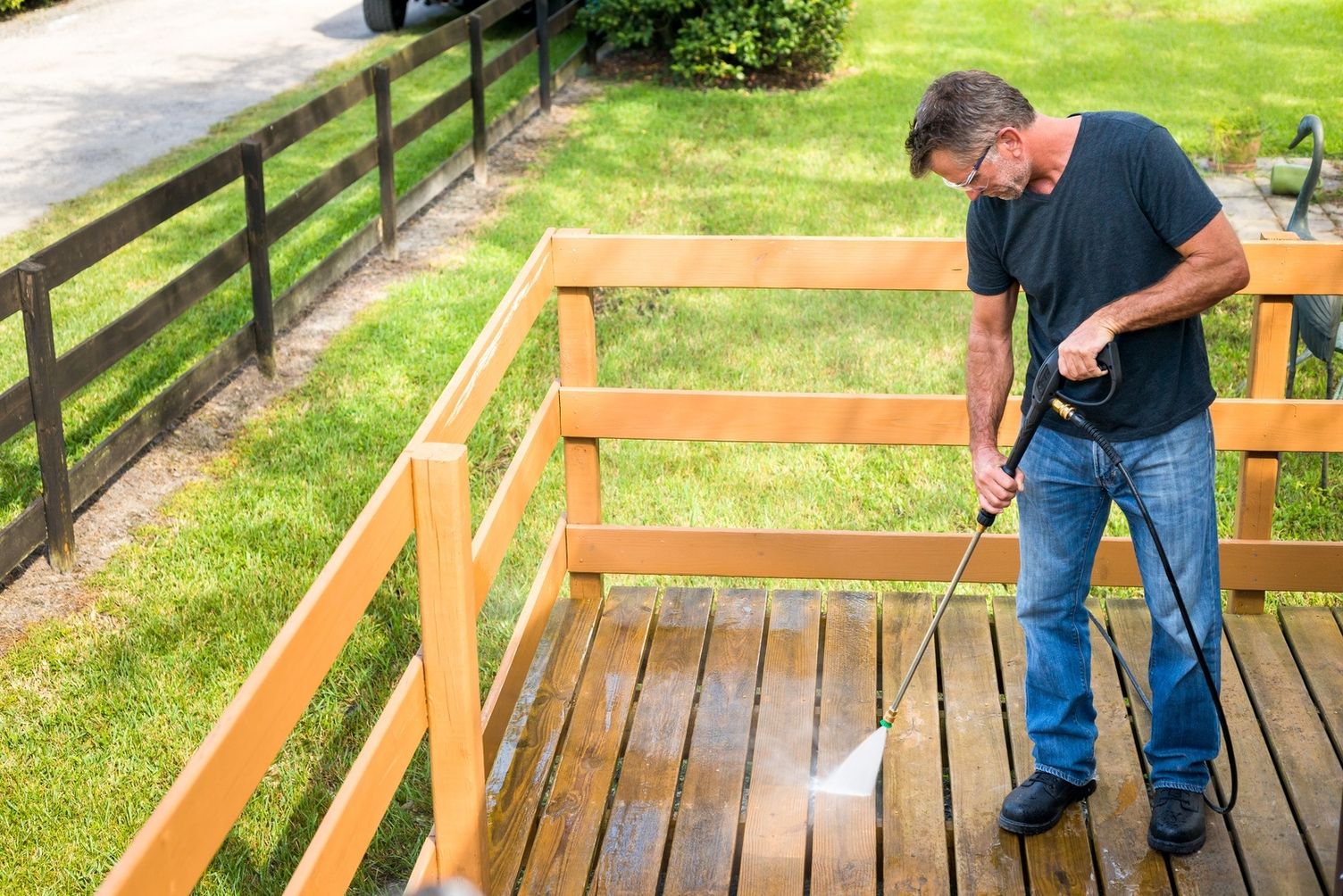 Karcher Gas Pressure Washer Cleans Wood Deck