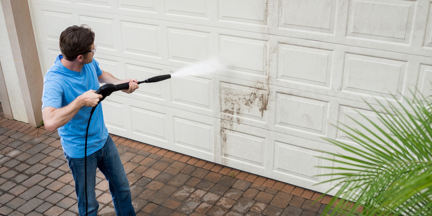 Karcher Premium Electric Pressure Washer Cleans Garage Door