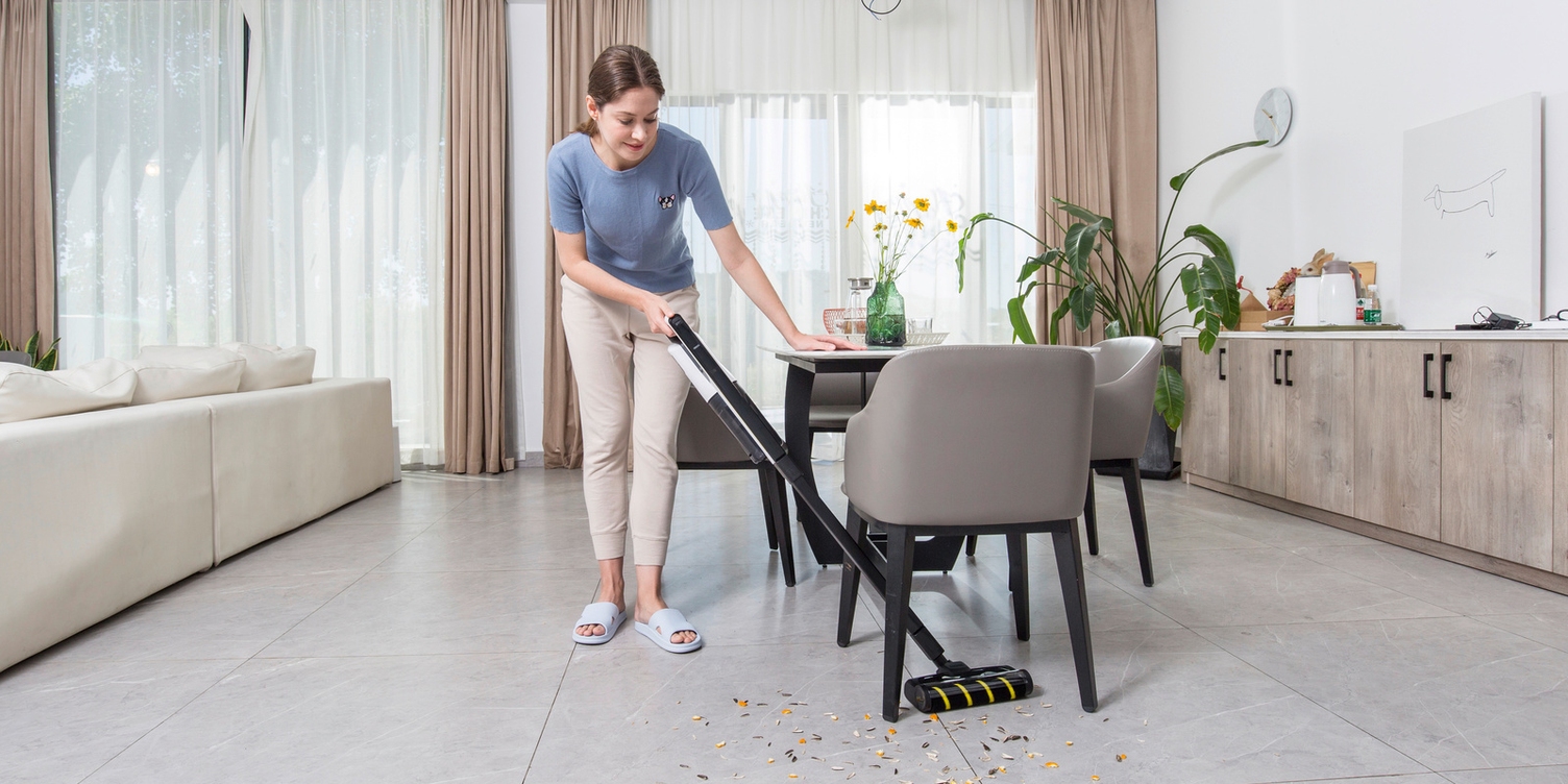 Karcher VC4s Cordless Vacuum Cleans Under Chairs