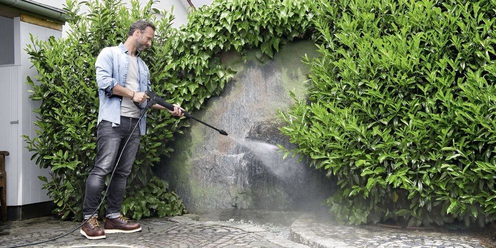 Removing moss Removing moss