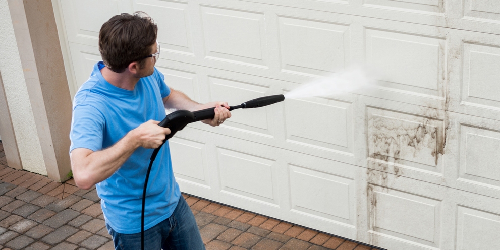 Karcher Premium Electric Pressure Washer Cleans Garage Door
