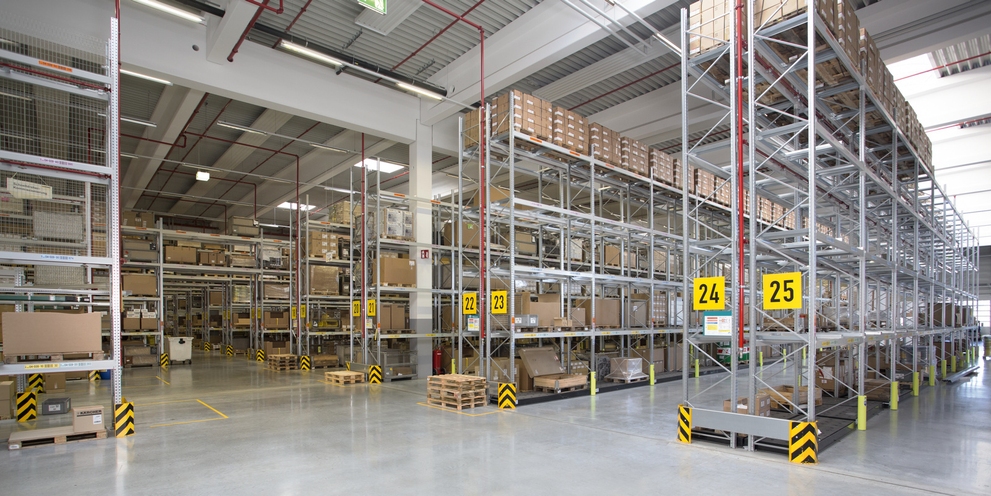 Cleaning in warehouses Cleaning in warehouses