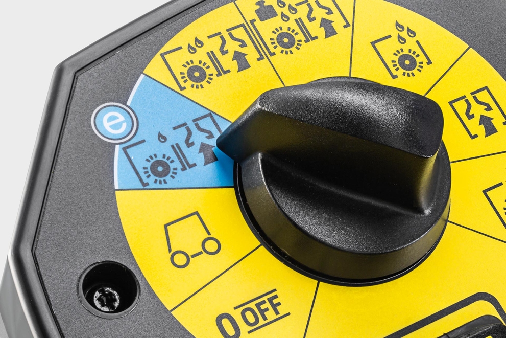 Reduce Water & Detergent Usage Control panel set to eco!Efficiency