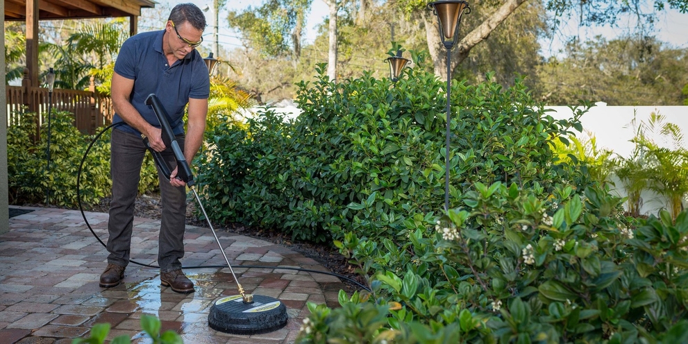 VersaGRIP Trigger Gun Surface Cleaner Cleans Pavers
