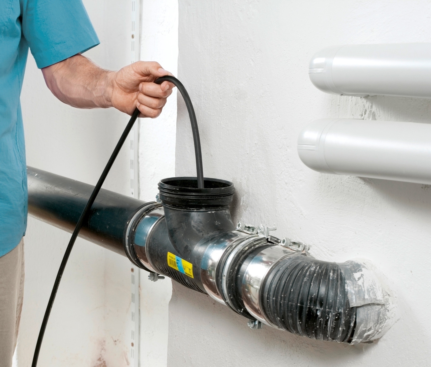 cách làm sạch đường ống nước trong nhà