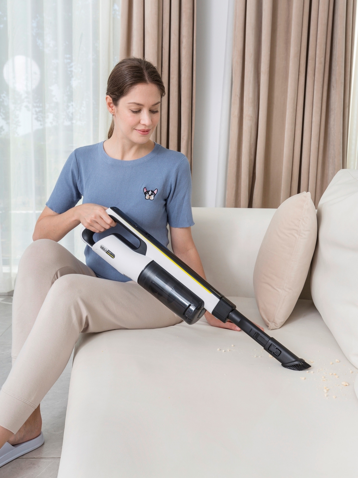 cách sử dụng máy hút bụi cầm tay