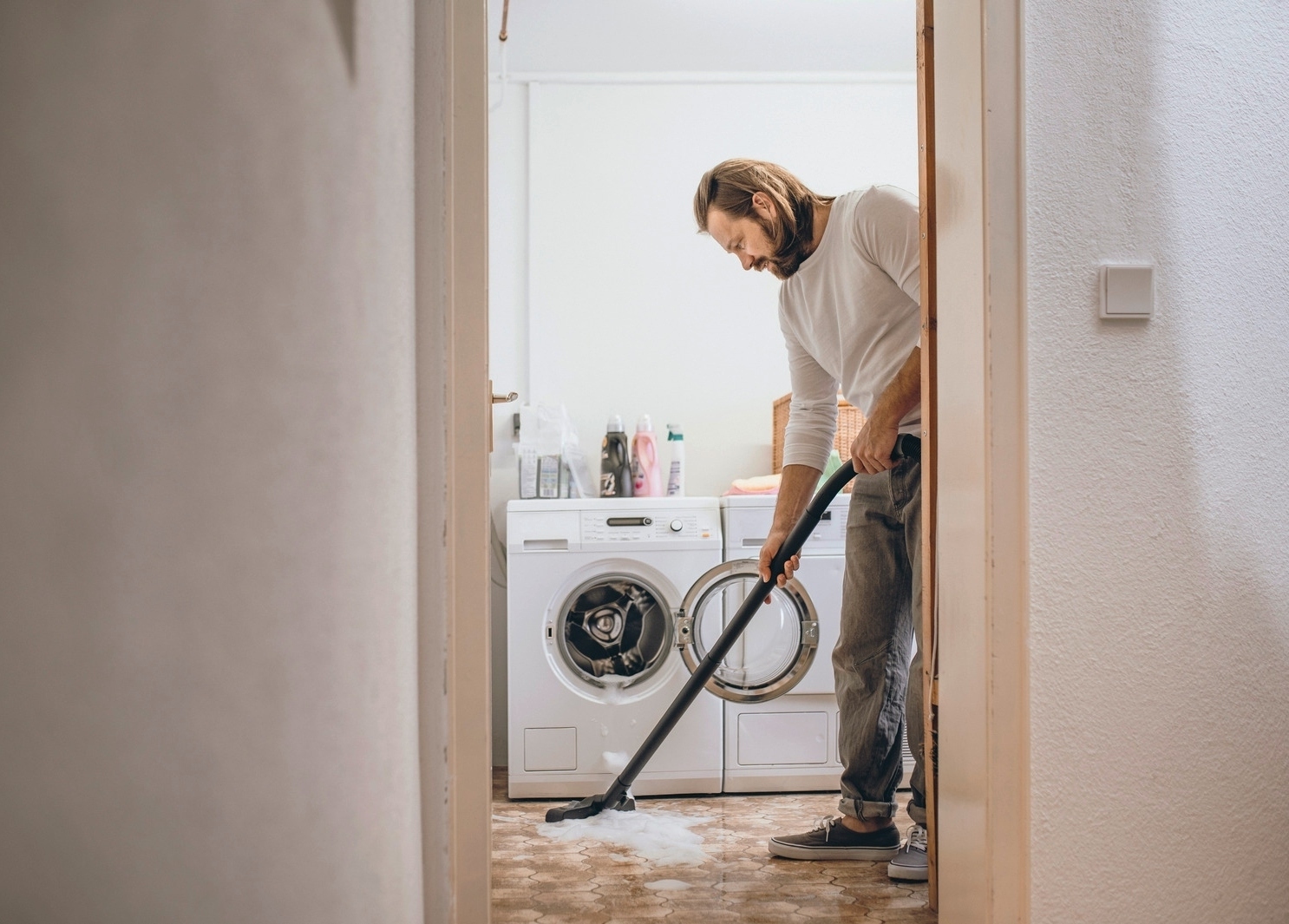 cách vệ sinh máy giặt cửa ngang