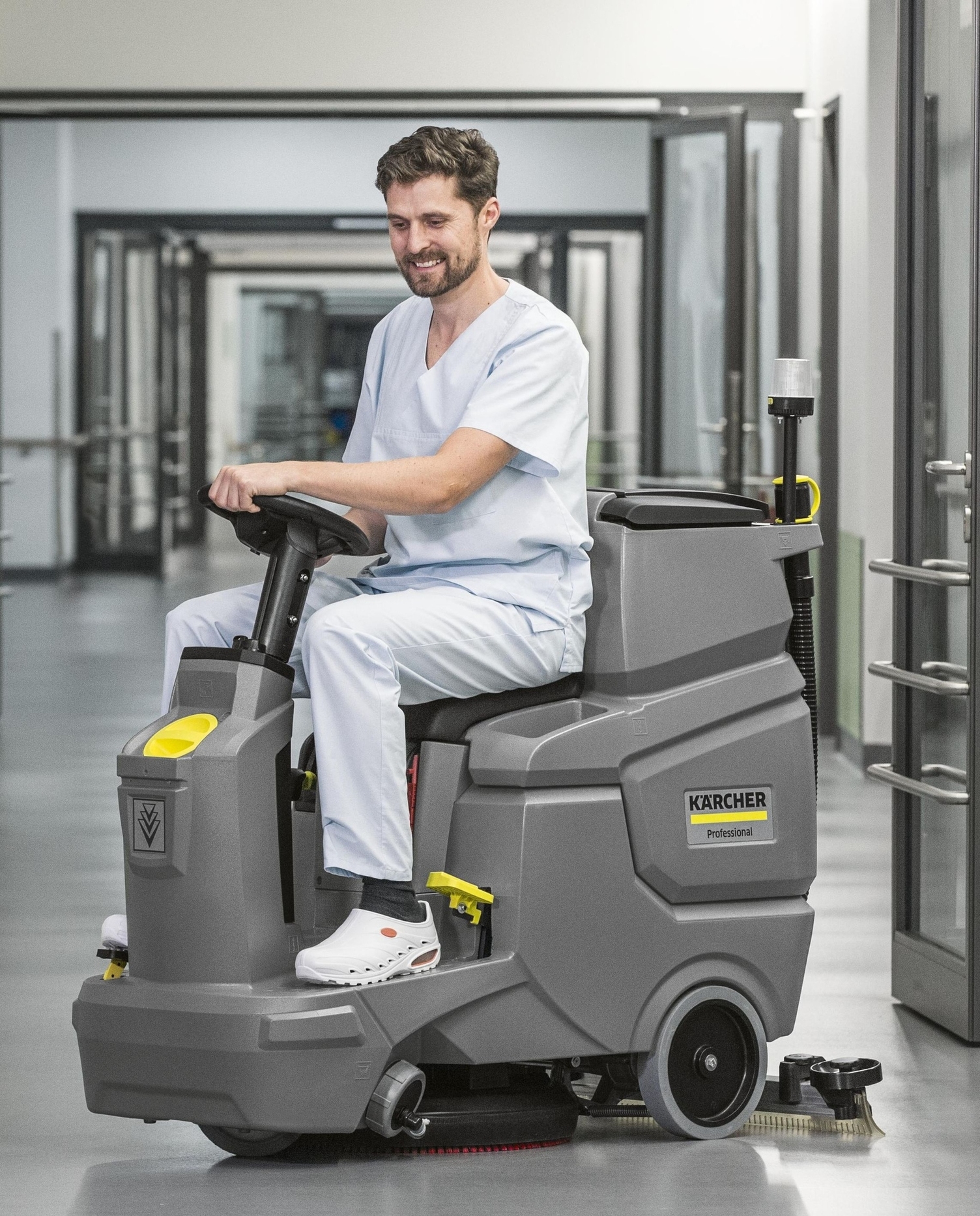 dụng cụ vệ sinh công nghiệp