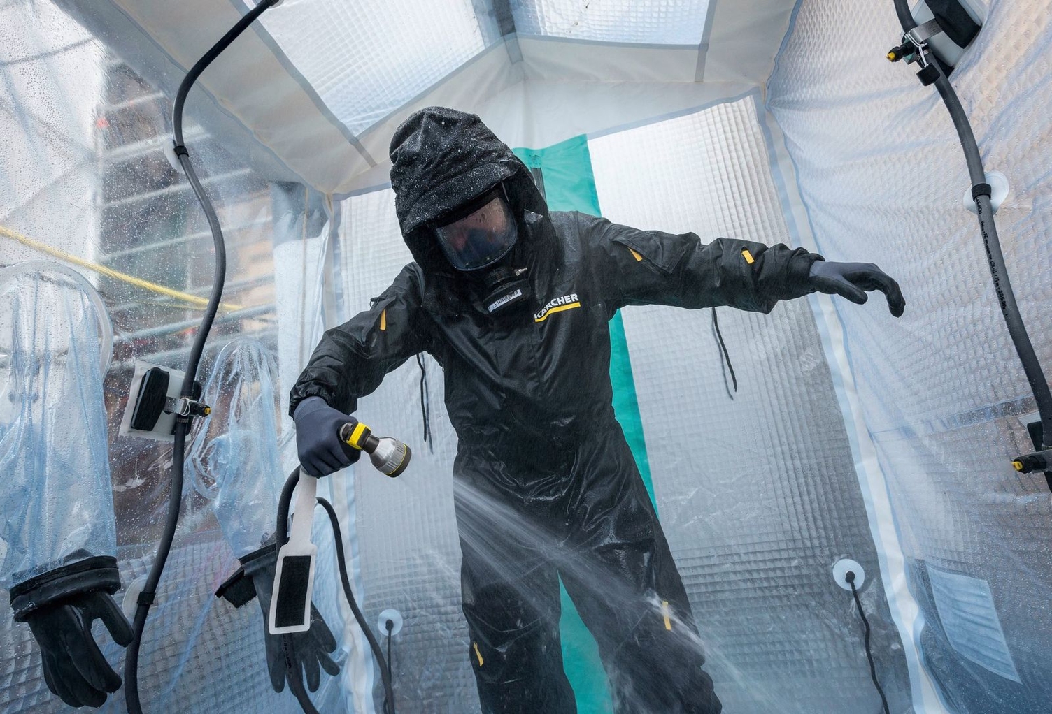 Fontainebleau Castel_Cleaning_Precaution_2 Fontainebleau Castel_Cleaning_Precaution_2
