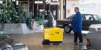 Scheuersaugmaschine_Carousel_1.jpg Scheuersaugmaschine_Carousel_1.jpg