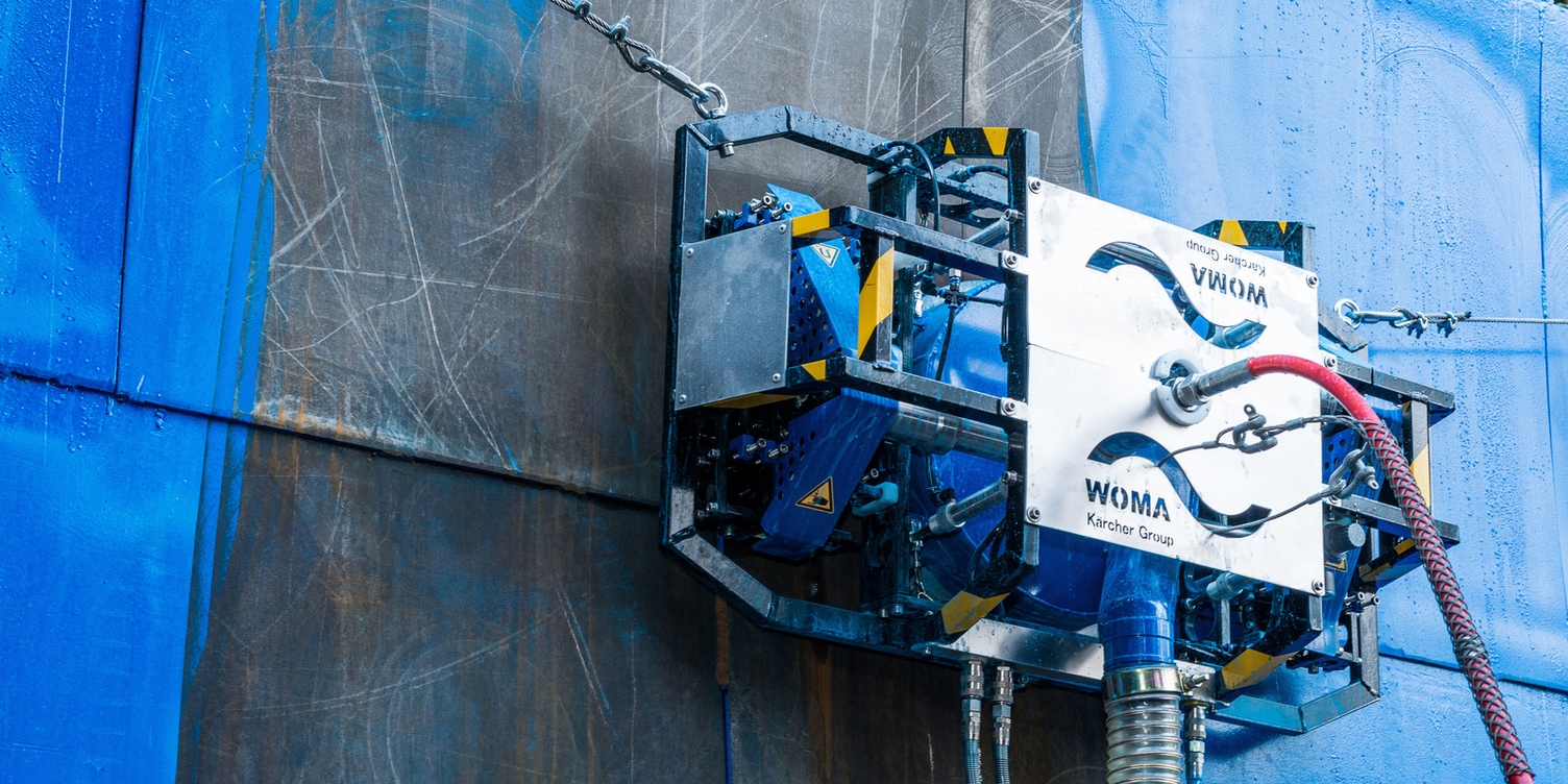 woma: Cleaning and paint removal of ships and bouys