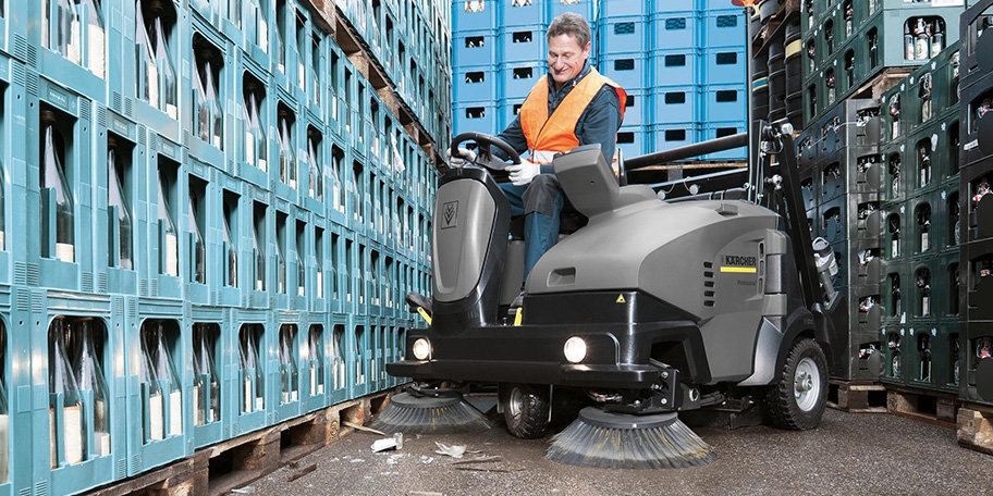 Xe quét hút ngồi lái Karcher